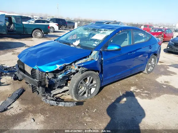5NPD84LFXJH257446 2018 HYUNDAI ELANTRA - Image 2