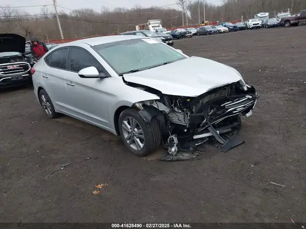 5NPD84LFXJH258869 2018 HYUNDAI ELANTRA - Image 1