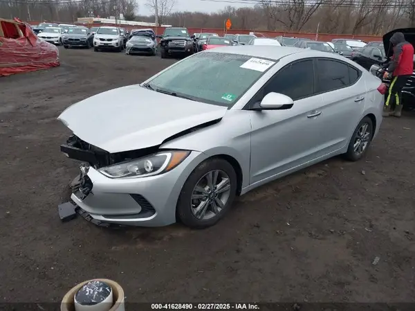 5NPD84LFXJH258869 2018 HYUNDAI ELANTRA - Image 2
