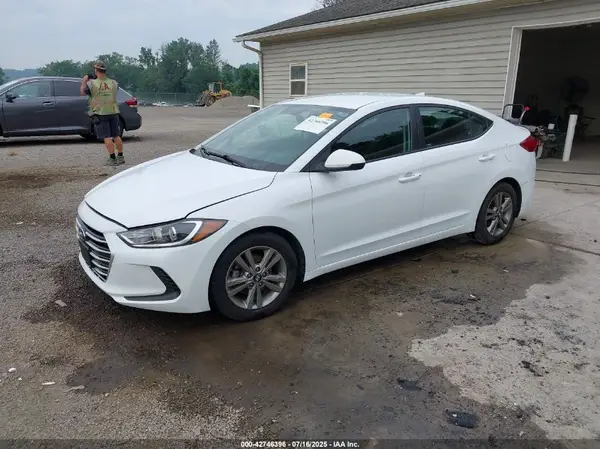 5NPD84LFXJH259083 2018 HYUNDAI ELANTRA - Image 2