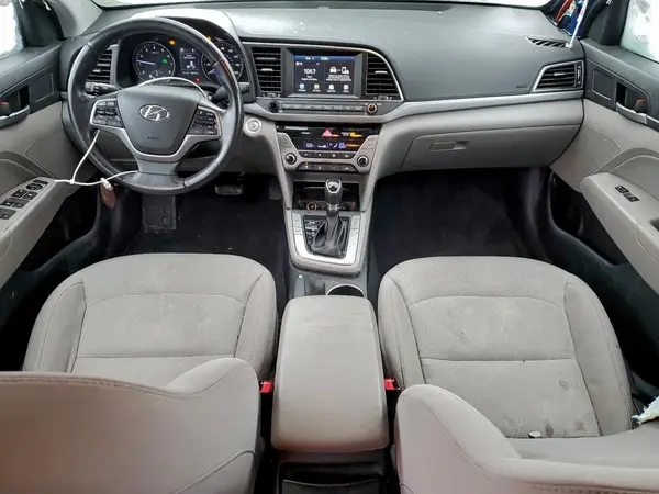 5NPD84LFXJH260976 2018 HYUNDAI ELANTRA - Image 8
