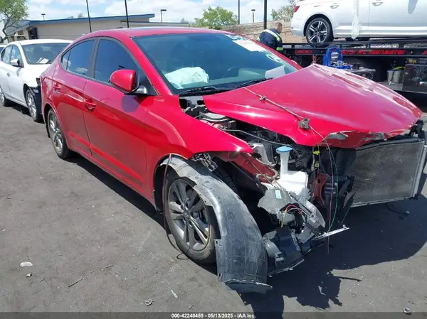 5NPD84LFXJH261593 2018 HYUNDAI ELANTRA - Image 1