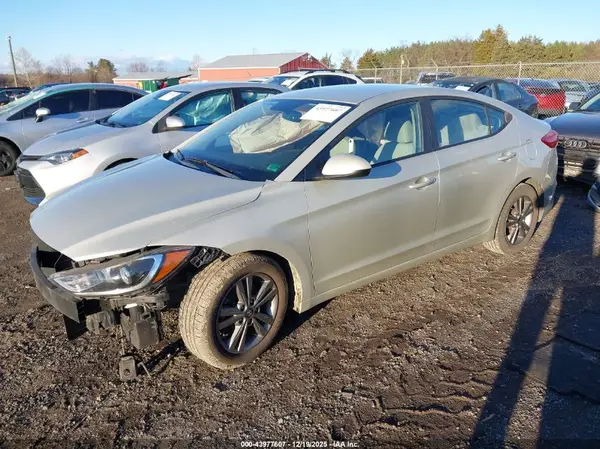 5NPD84LFXJH262632 2018 HYUNDAI ELANTRA - Image 2