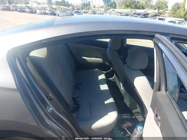 5NPD84LFXJH265322 2018 HYUNDAI ELANTRA - Image 8