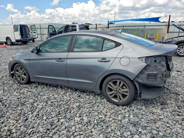 5NPD84LFXJH265871 2018 HYUNDAI ELANTRA - Image 2