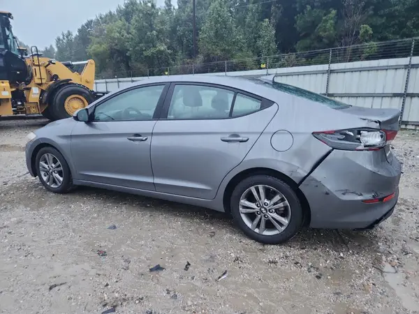 5NPD84LFXJH267149 2018 HYUNDAI ELANTRA - Image 2