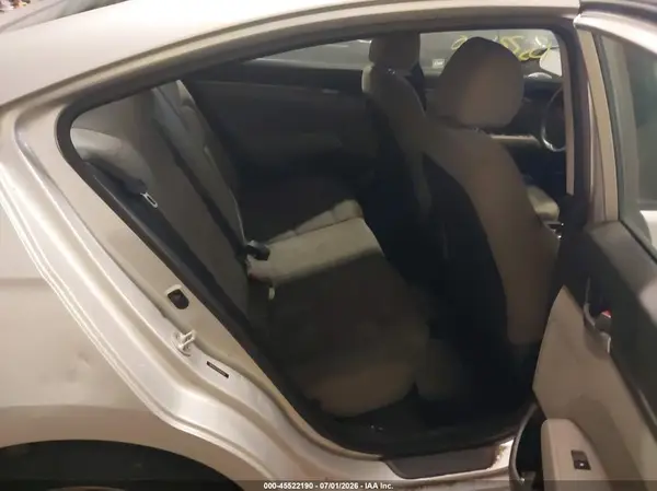 5NPD84LFXJH267281 2018 HYUNDAI ELANTRA - Image 8