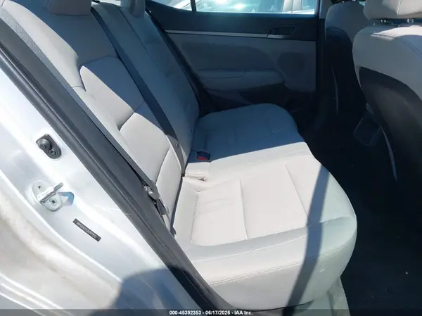 5NPD84LFXJH267832 2018 HYUNDAI ELANTRA - Image 8