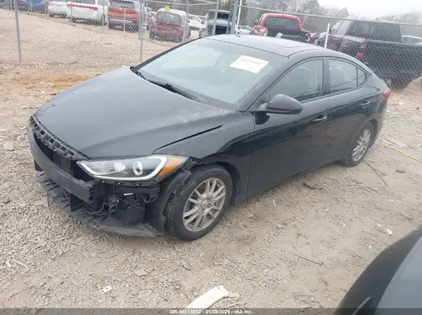 5NPD84LFXJH268026 2018 HYUNDAI ELANTRA - Image 2