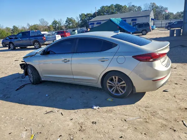 5NPD84LFXJH268124 2018 HYUNDAI ELANTRA - Image 2