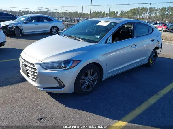 5NPD84LFXJH268236 2018 HYUNDAI ELANTRA - Image 2