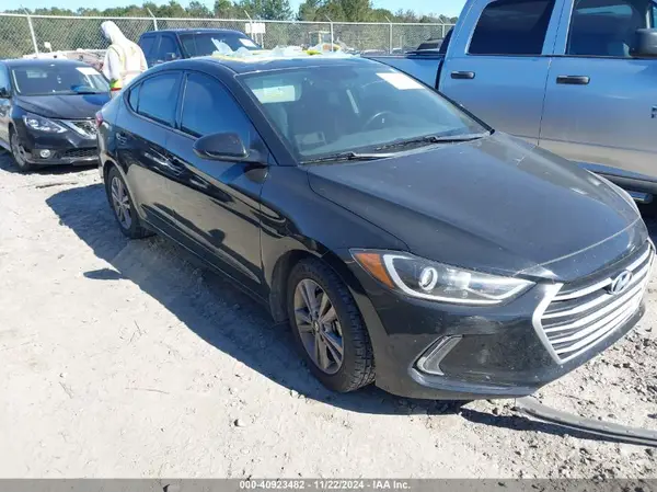 5NPD84LFXJH268592 2018 HYUNDAI ELANTRA - Image 1