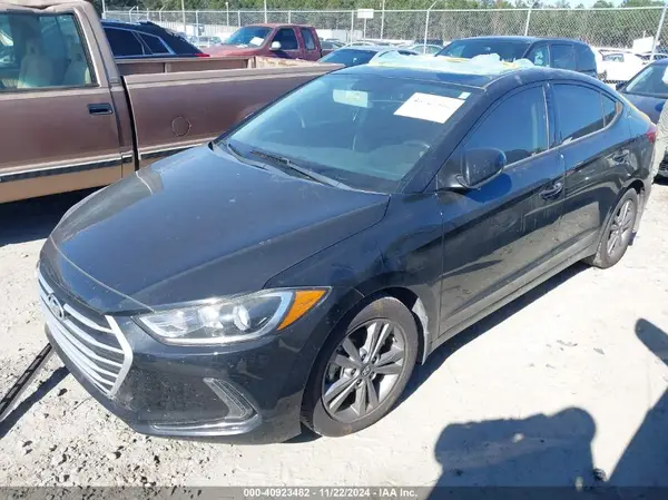 5NPD84LFXJH268592 2018 HYUNDAI ELANTRA - Image 2