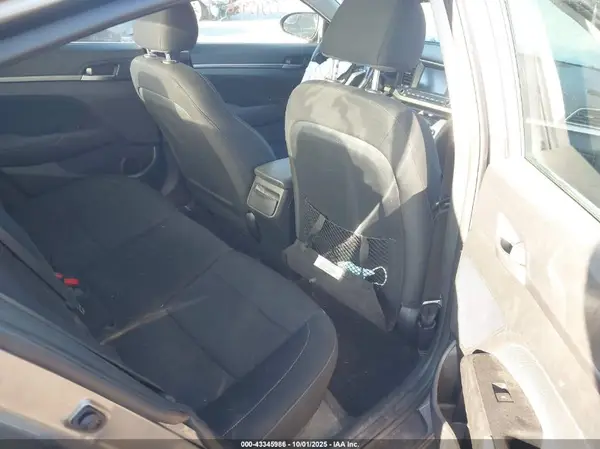 5NPD84LFXJH268737 2018 HYUNDAI ELANTRA - Image 8