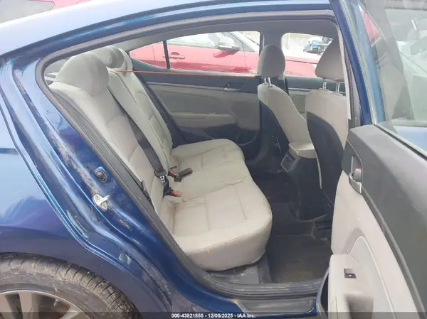 5NPD84LFXJH269516 2018 HYUNDAI ELANTRA - Image 8