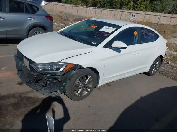 5NPD84LFXJH270150 2018 HYUNDAI ELANTRA - Image 2