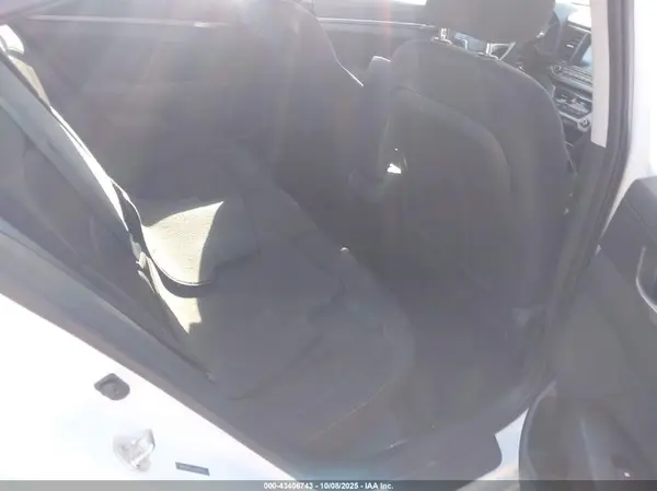 5NPD84LFXJH270150 2018 HYUNDAI ELANTRA - Image 8