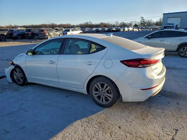5NPD84LFXJH270830 2018 HYUNDAI ELANTRA - Image 2