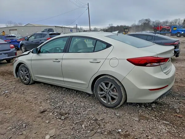 5NPD84LFXJH271721 2018 HYUNDAI ELANTRA - Image 2