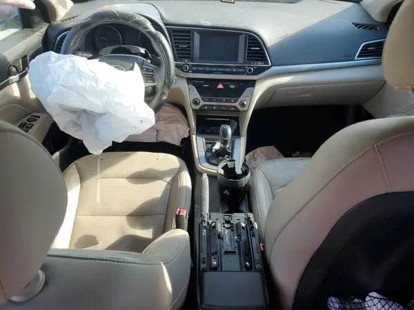 5NPD84LFXJH271850 2018 HYUNDAI ELANTRA - Image 8