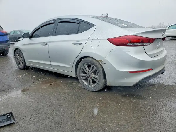 5NPD84LFXJH271881 2018 HYUNDAI ELANTRA - Image 2