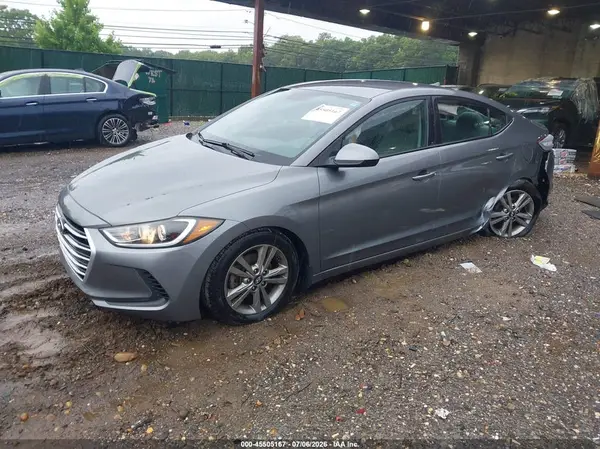 5NPD84LFXJH273310 2018 HYUNDAI ELANTRA - Image 2