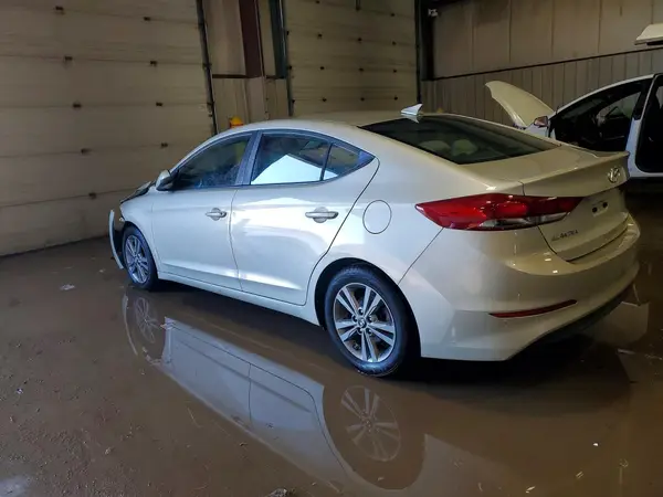 5NPD84LFXJH273825 2018 HYUNDAI ELANTRA - Image 2