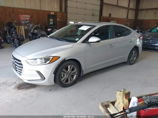 5NPD84LFXJH274716 2018 HYUNDAI ELANTRA - Image 2