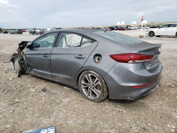 5NPD84LFXJH277261 2018 HYUNDAI ELANTRA - Image 2