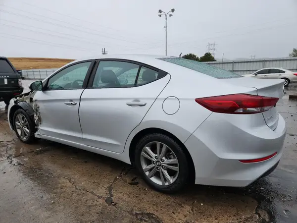 5NPD84LFXJH277423 2018 HYUNDAI ELANTRA - Image 2