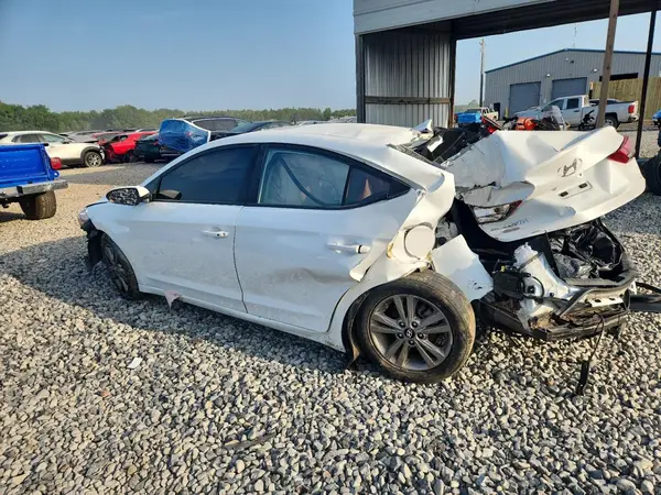 5NPD84LFXJH277468 2018 HYUNDAI ELANTRA - Image 2