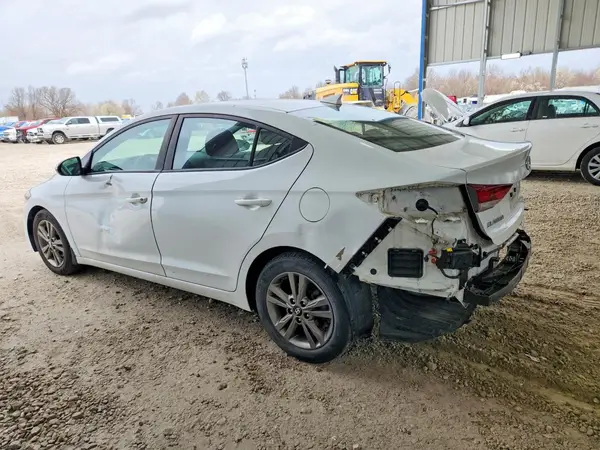 5NPD84LFXJH277986 2018 HYUNDAI ELANTRA - Image 2
