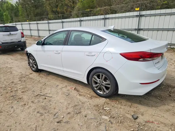 5NPD84LFXJH278779 2018 HYUNDAI ELANTRA - Image 2