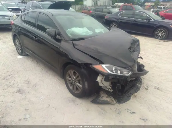 5NPD84LFXJH280161 2018 HYUNDAI ELANTRA - Image 1