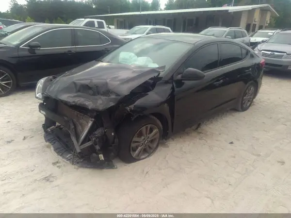 5NPD84LFXJH280161 2018 HYUNDAI ELANTRA - Image 2