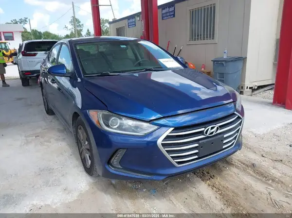 5NPD84LFXJH281505 2018 HYUNDAI ELANTRA - Image 1