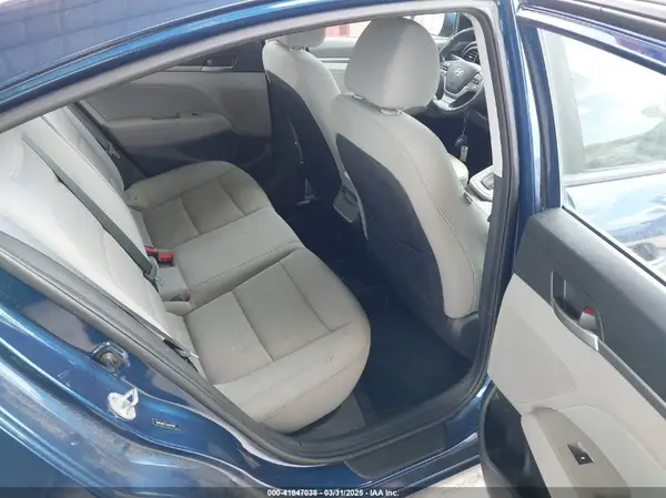 5NPD84LFXJH281505 2018 HYUNDAI ELANTRA - Image 8