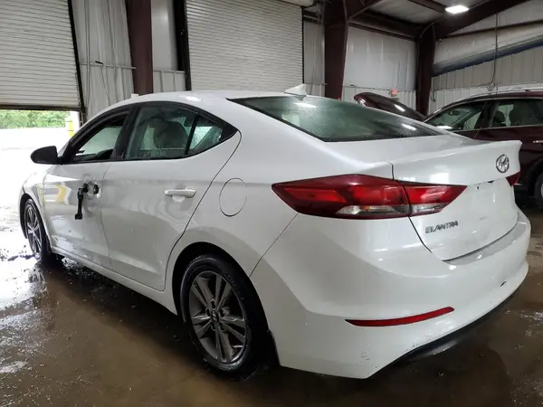 5NPD84LFXJH282685 2018 HYUNDAI ELANTRA - Image 2