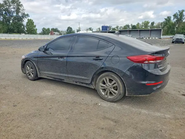 5NPD84LFXJH284145 2018 HYUNDAI ELANTRA - Image 2