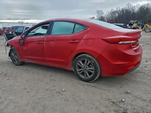 5NPD84LFXJH286025 2018 HYUNDAI ELANTRA - Image 2
