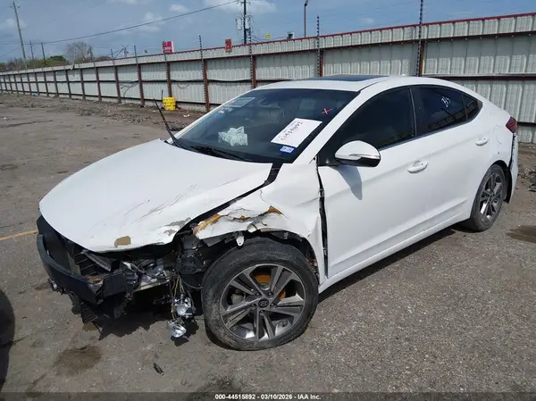 5NPD84LFXJH286672 2018 HYUNDAI ELANTRA - Image 2