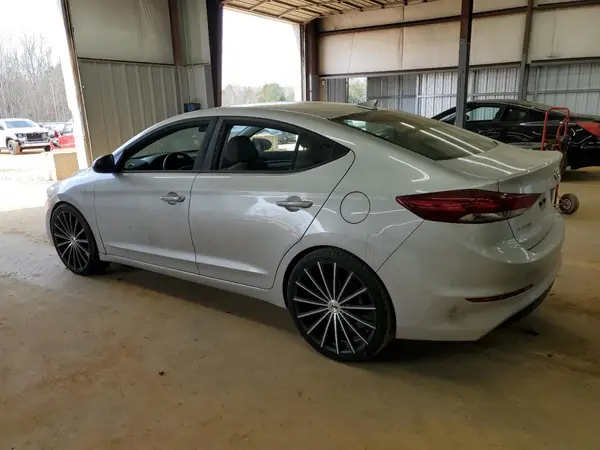 5NPD84LFXJH288776 2018 HYUNDAI ELANTRA - Image 2