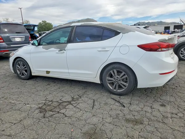 5NPD84LFXJH290706 2018 HYUNDAI ELANTRA - Image 2