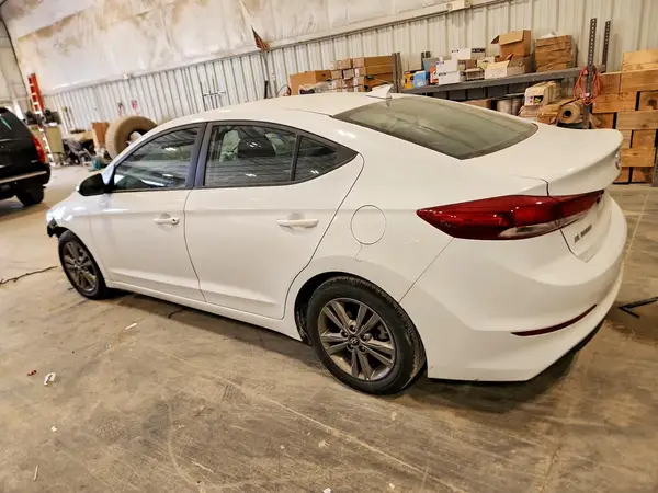 5NPD84LFXJH291791 2018 HYUNDAI ELANTRA - Image 2