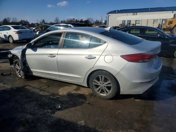 5NPD84LFXJH292245 2018 HYUNDAI ELANTRA - Image 2