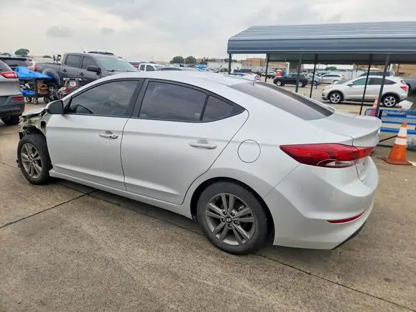 5NPD84LFXJH293931 2018 HYUNDAI ELANTRA - Image 2