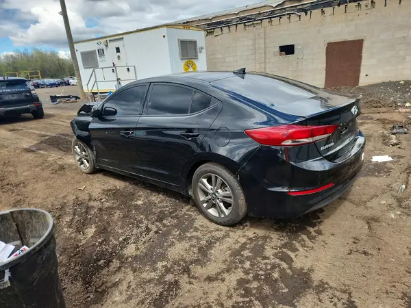 5NPD84LFXJH294304 2018 HYUNDAI ELANTRA - Image 2