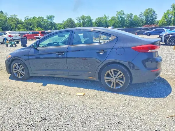 5NPD84LFXJH294898 2018 HYUNDAI ELANTRA - Image 2