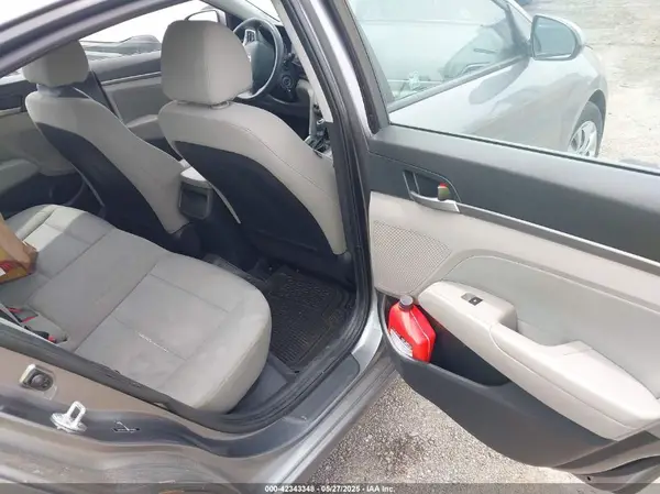 5NPD84LFXJH295002 2018 HYUNDAI ELANTRA - Image 8