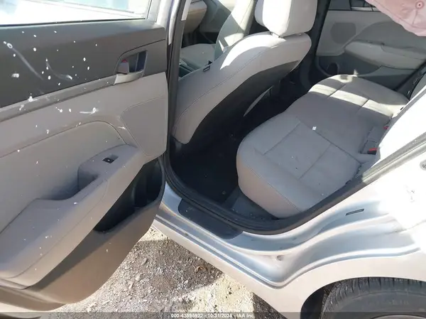 5NPD84LFXJH297753 2018 HYUNDAI ELANTRA - Image 8